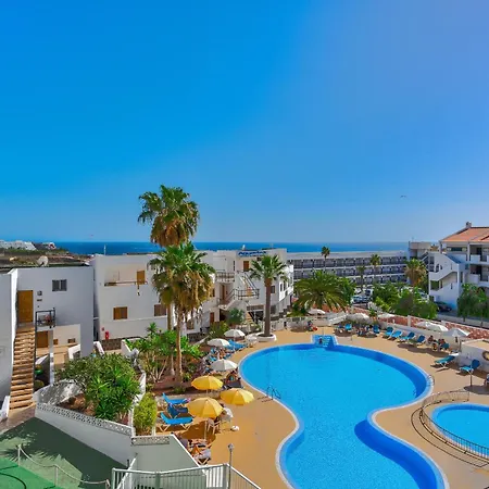 Apartment Relax Front Sea